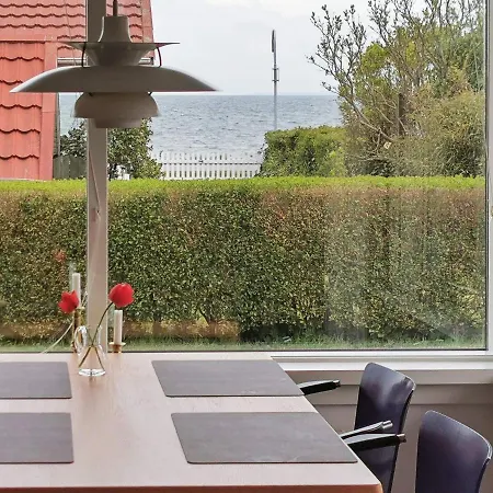 6 Person Holiday In