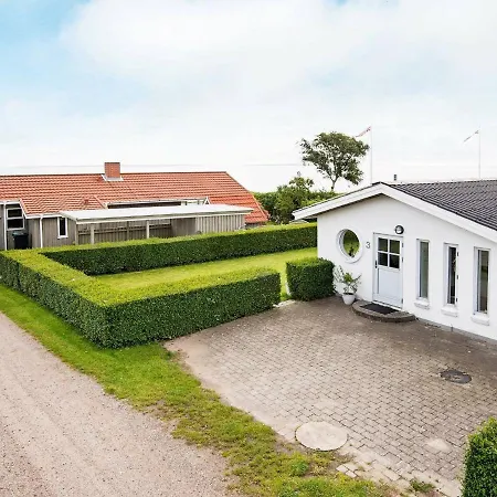 6 Person Holiday In
